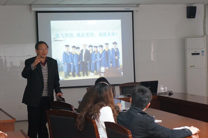 “食源多糖在抗氧化、抗炎和抗肿瘤中的分子机制”讲座在我院召开